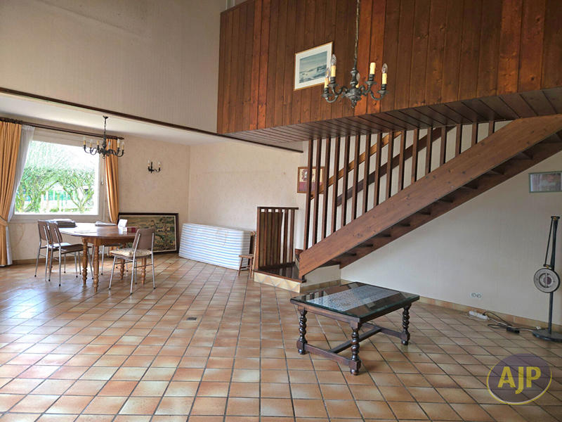 Maison - 173 m² - 6 pièces