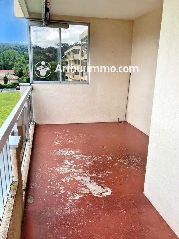 Appartement - 93 m² - 4 pièces