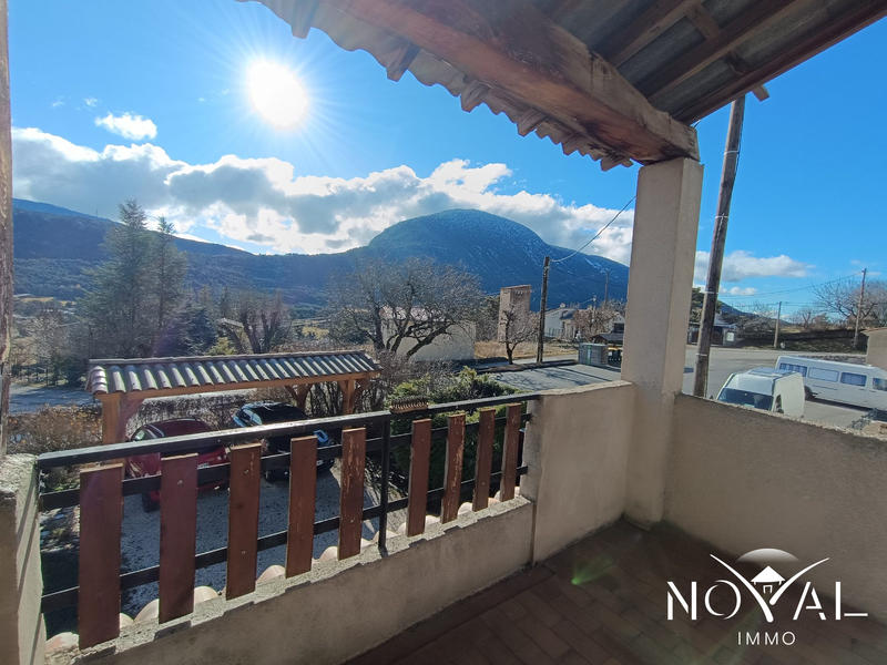 Maison - 93 m² - 4 pièces