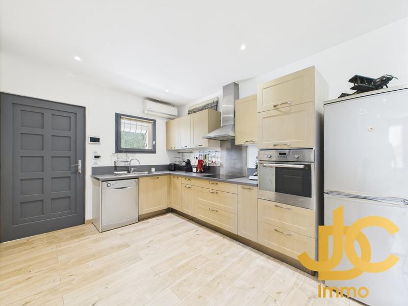 Maison - 194 m² - 7 pièces