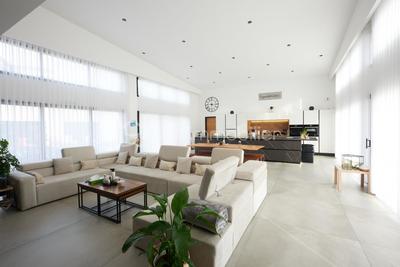 Maison d'architecte - 347 m² - 7 pièces