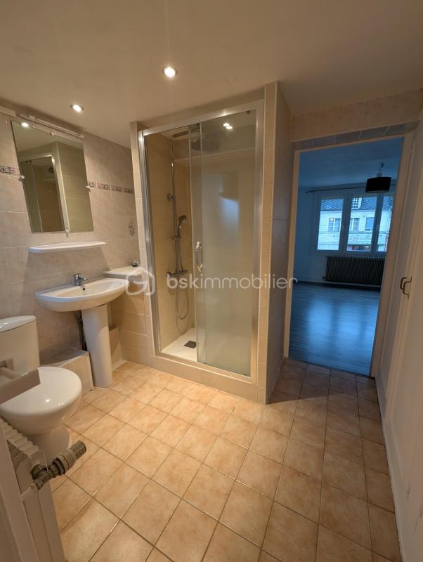 Local commercial - 129 m² - 5 pièces