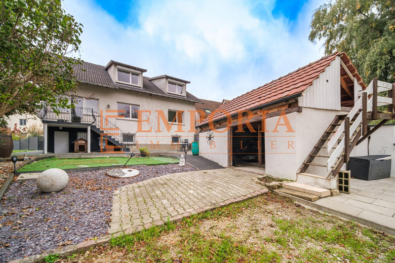 Maison - 194 m² - 8 pièces