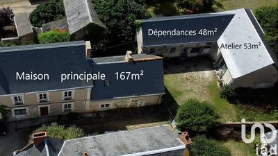 Maison - 220 m² - 9 pièces