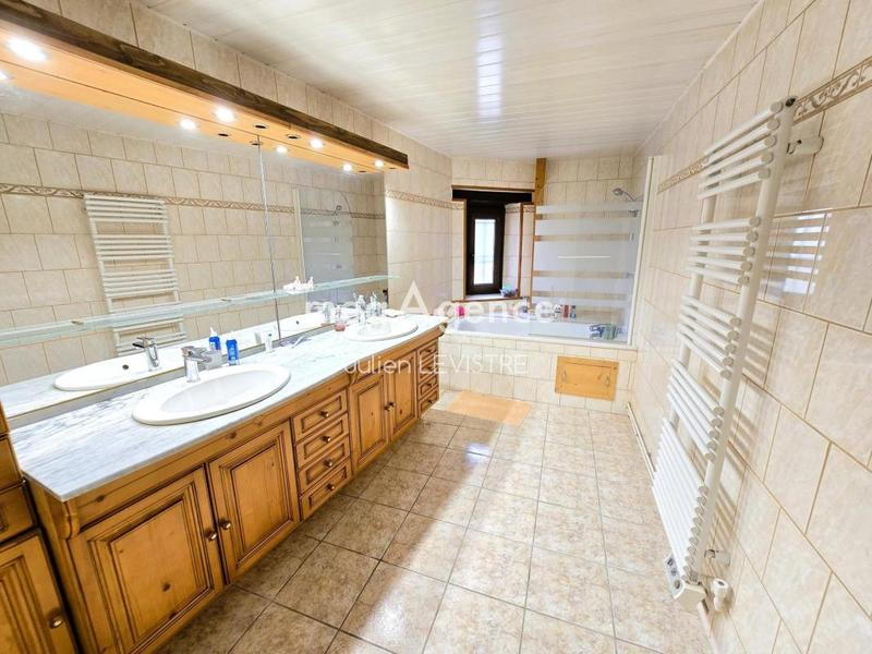 Maison - 177 m² - 5 pièces