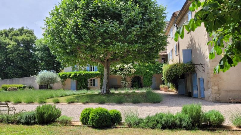 Maison - 500 m² - 8 pièces