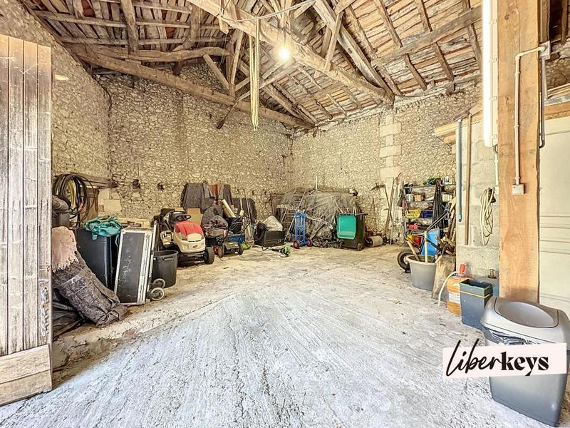 Propriété - 145 m² - 5 pièces