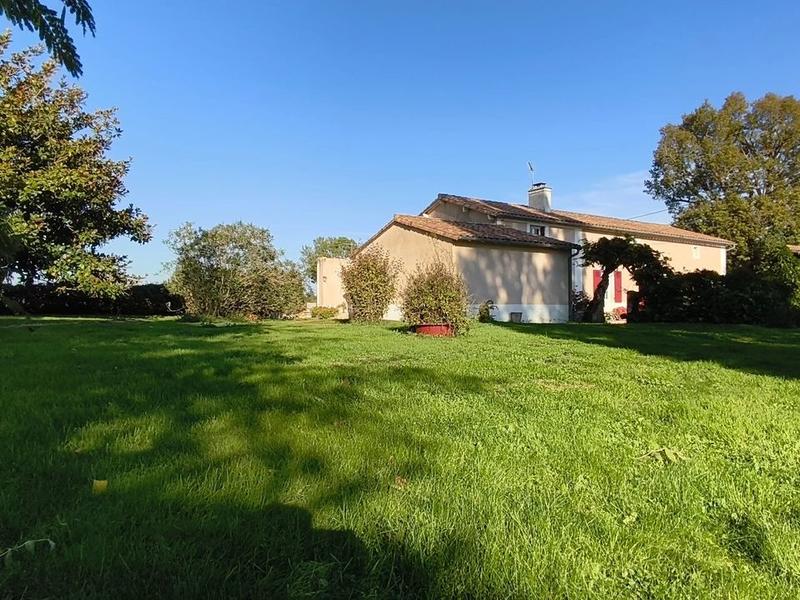 Maison - 141 m² - 7 pièces