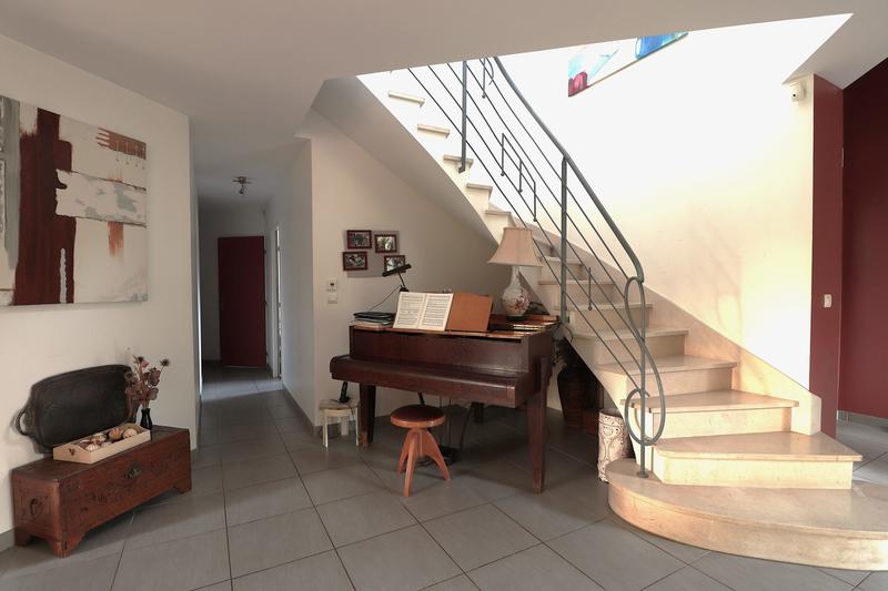 Maison contemporaine - 260 m² - 9 pièces