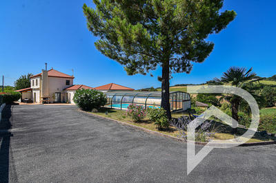 Maison - 162 m² - 7 pièces