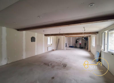 Maison - 220 m² - 8 pièces