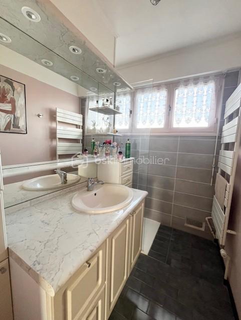 Maison - 141 m² - 6 pièces