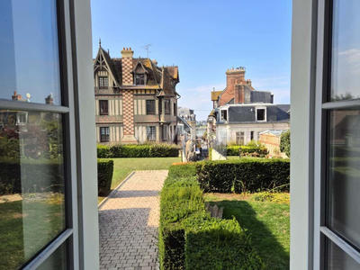 Appartement - 94 m² - 4 pièces