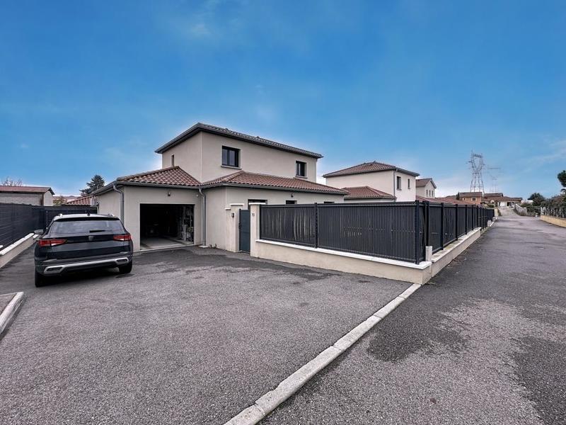 Pavillon - 135 m² - 6 pièces