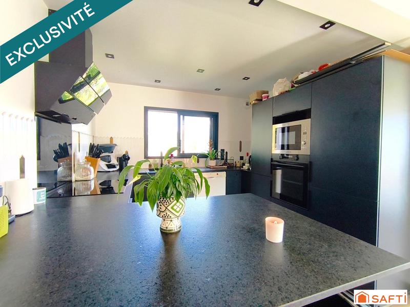 Maison - 95 m² - 4 pièces