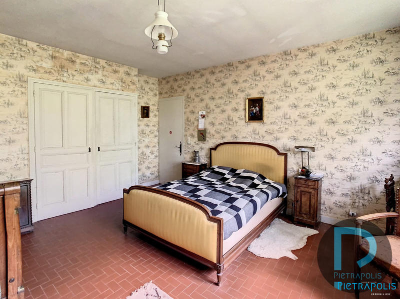 Maison ancienne - 209 m² - 6 pièces