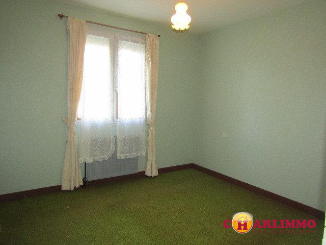 Maison traditionnelle - 93 m² - 5 pièces