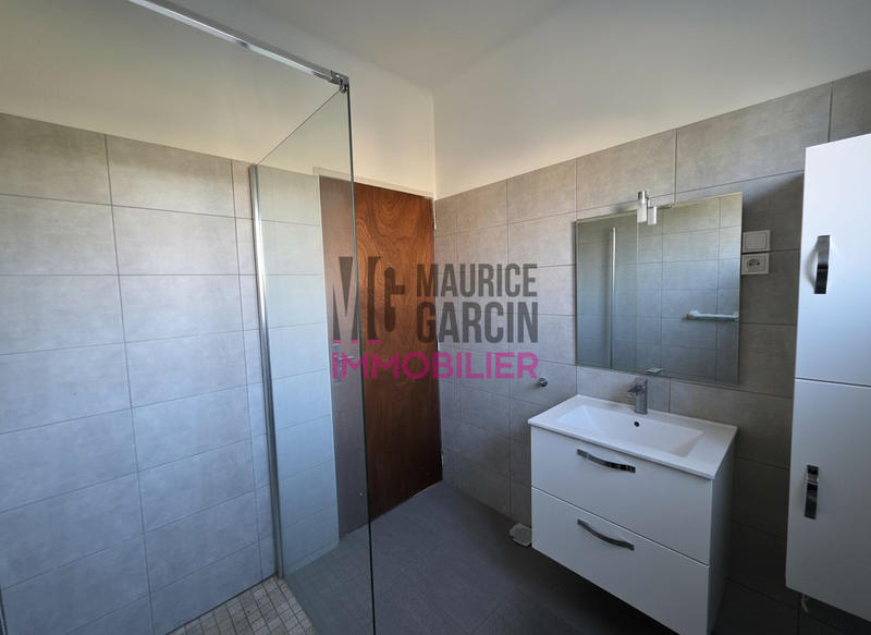 Maison - 220 m² - 6 pièces