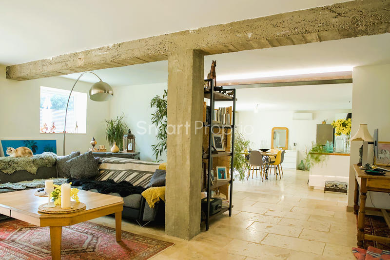 Propriété - 215 m² - 10 pièces