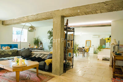 Propriété - 215 m² - 10 pièces