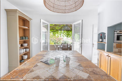 Villa - 200 m² - 6 pièces