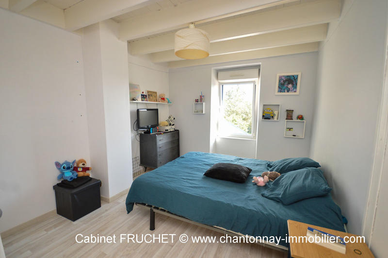 Maison - 232 m² - 6 pièces