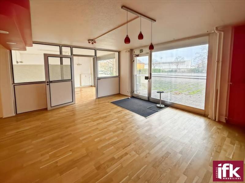 Local commercial - 180 m² - 8 pièces