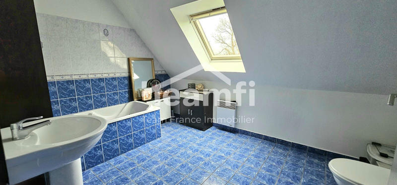 Maison - 95 m² - 5 pièces