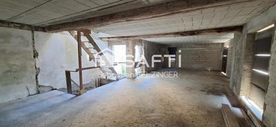 Maison - 270 m² - 3 pièces