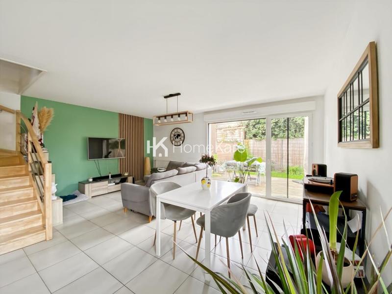 Maison - 90 m² - 4 pièces