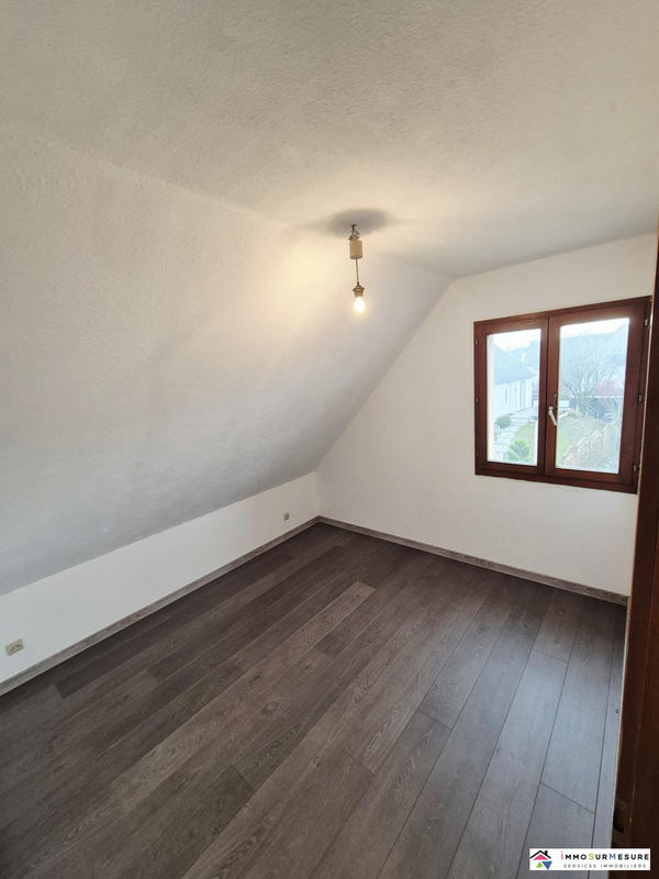 Maison - 103 m² - 4 pièces