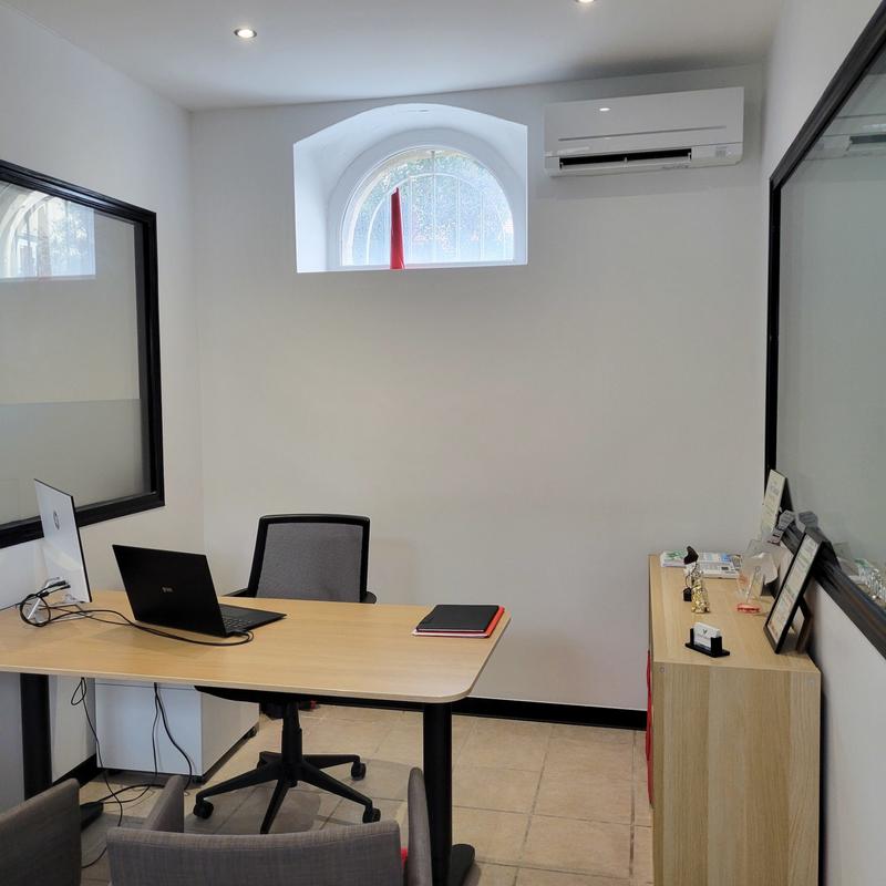 Bureau - 50 m² - 4 pièces