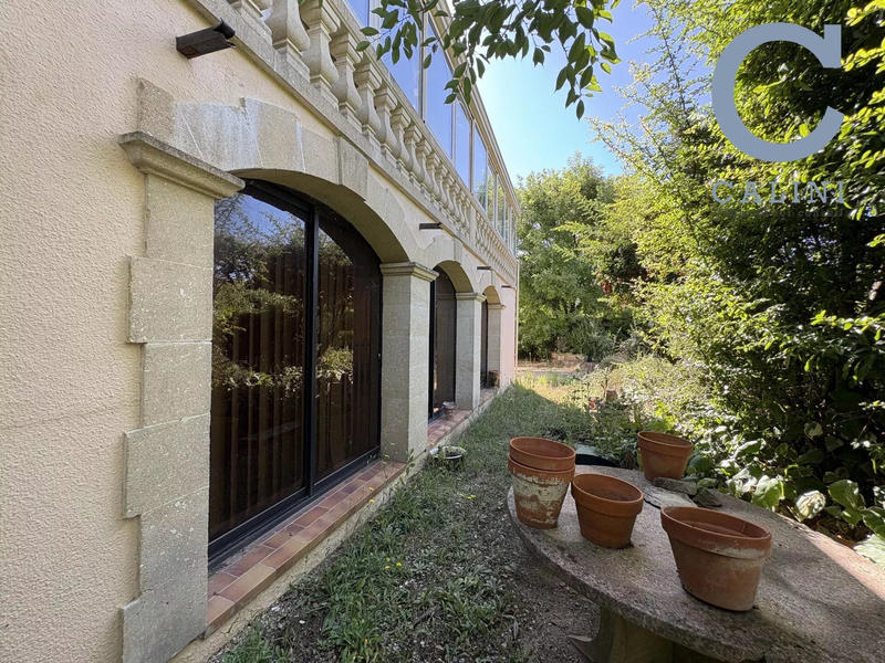 Villa - 180 m² - 6 pièces