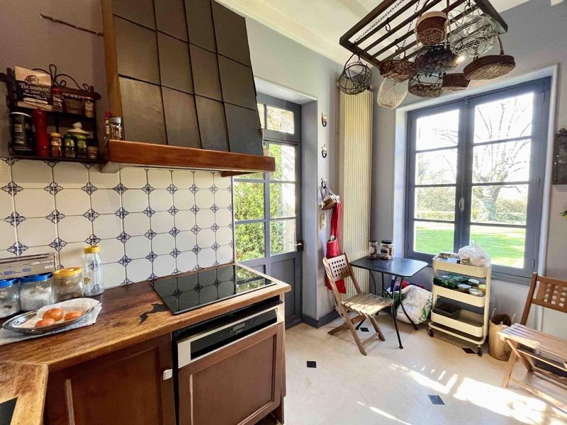 Maison - 188 m² - 9 pièces