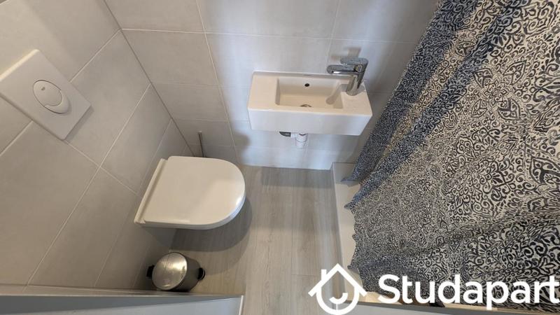 Chambre - 12 m² - 1 pièce