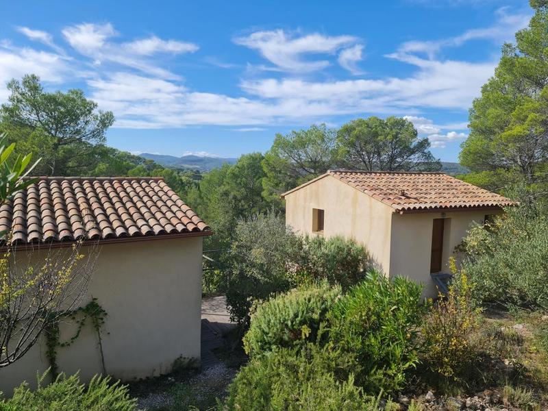 Maison - 280 m² - 8 pièces