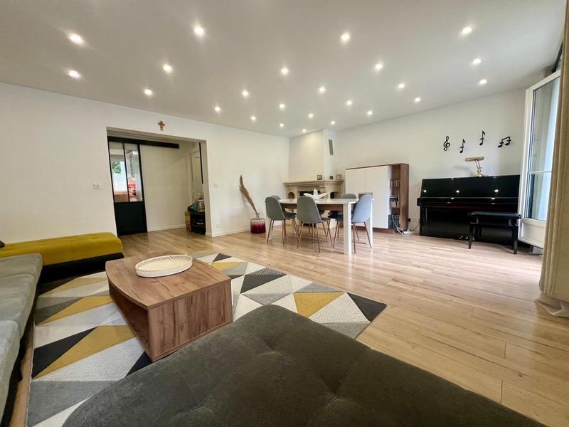 Appartement - 92 m² - 5 pièces