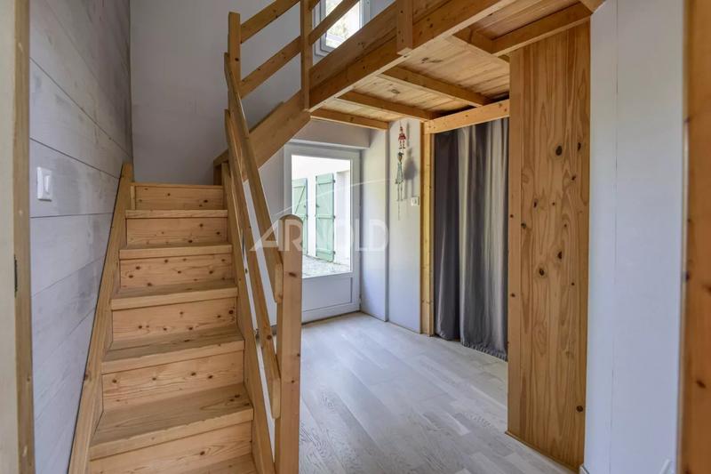 Maison - 140 m² - 5 pièces