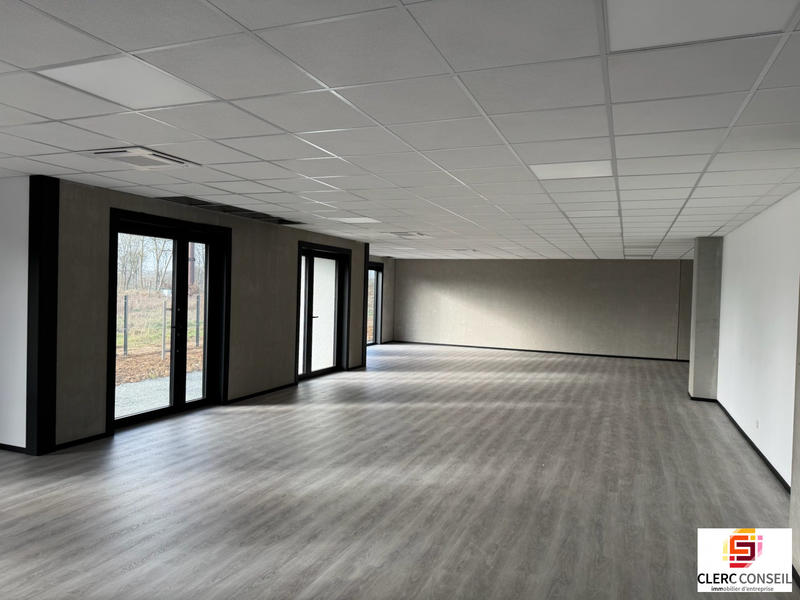 Bureau - 456 m²