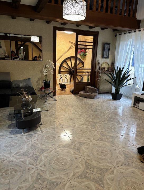 Corps de ferme - 400 m² - 10 pièces