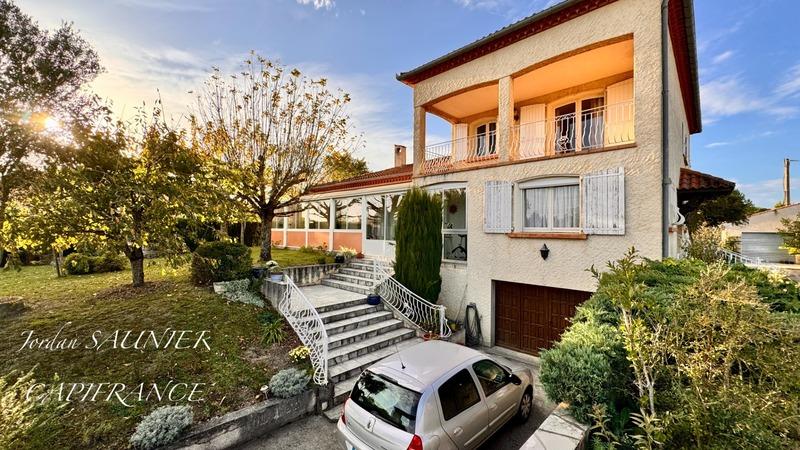 Maison - 253 m² - 8 pièces