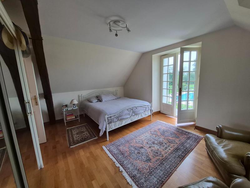 Propriété - 163 m² - 6 pièces