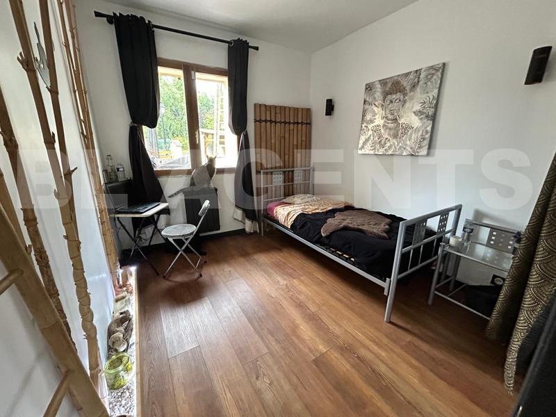 Maison - 248 m² - 8 pièces