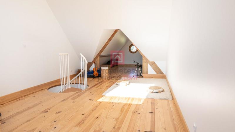 Maison - 104 m² - 7 pièces