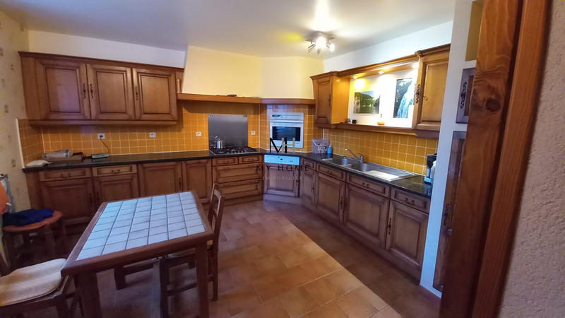 Maison ancienne - 248 m² - 8 pièces