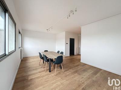 Bureau - 235 m²