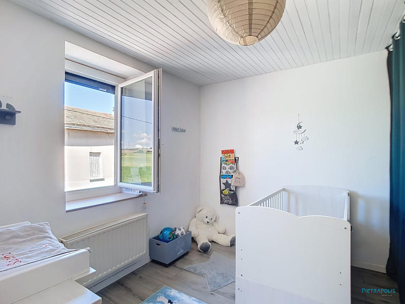 Maison - 99 m² - 5 pièces