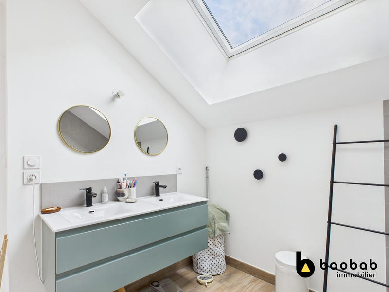 Maison - 122 m² - 4 pièces