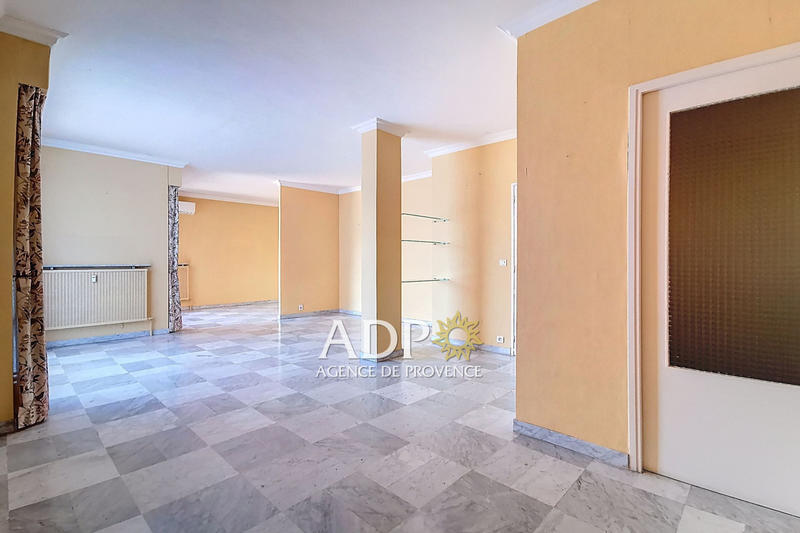 Appartement - 89 m² - 3 pièces