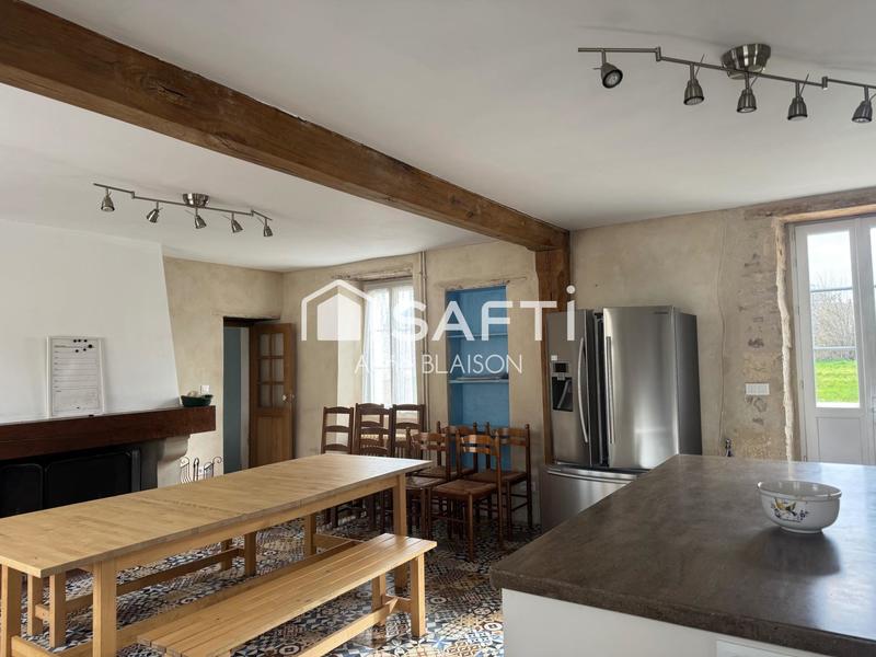 Maison - 227 m² - 12 pièces